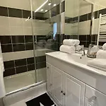 Apartment Graphik - Heliopolis C 74 - Luxe -by Agn - 2 Personnes
